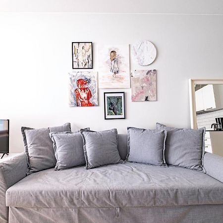 Nice Studio Apartment On A Pedestrian Street Helsinki Extérieur photo